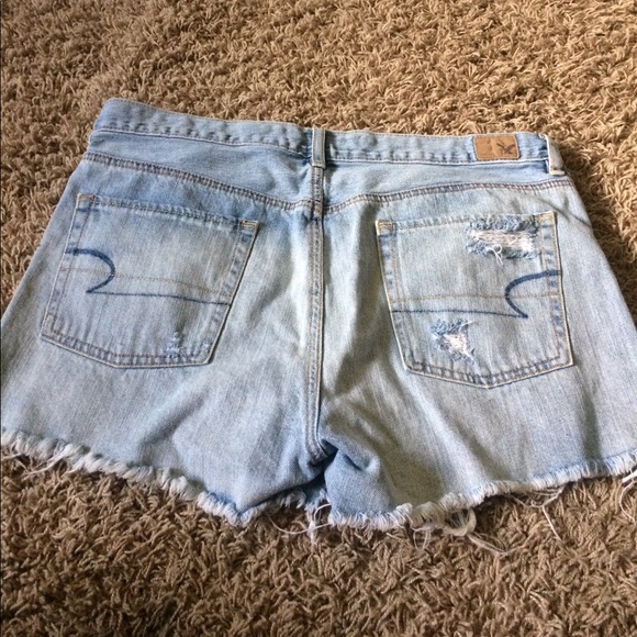 American Eagle distressed shorts - Picture 2 of 4