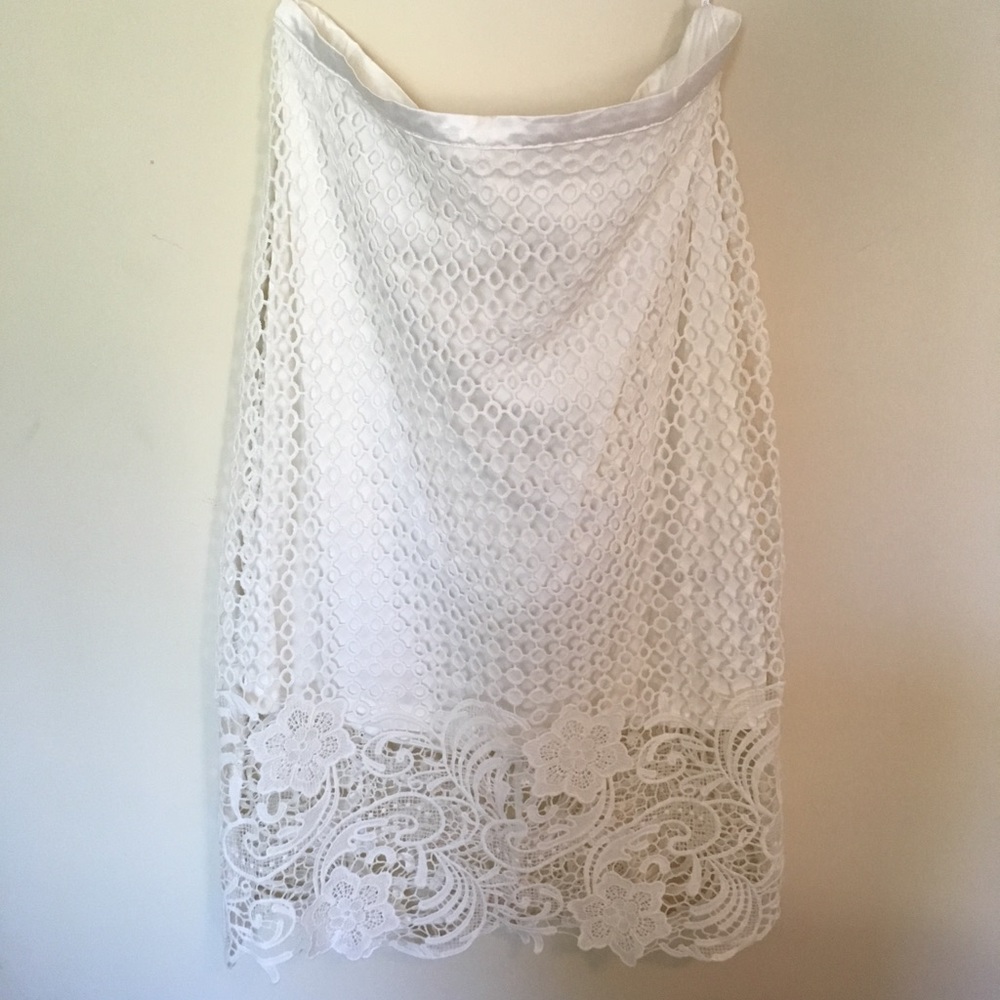 White lace skirt, NWT