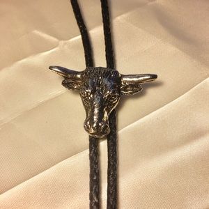 Vintage pewter bolo tie w/ steer heifer cow