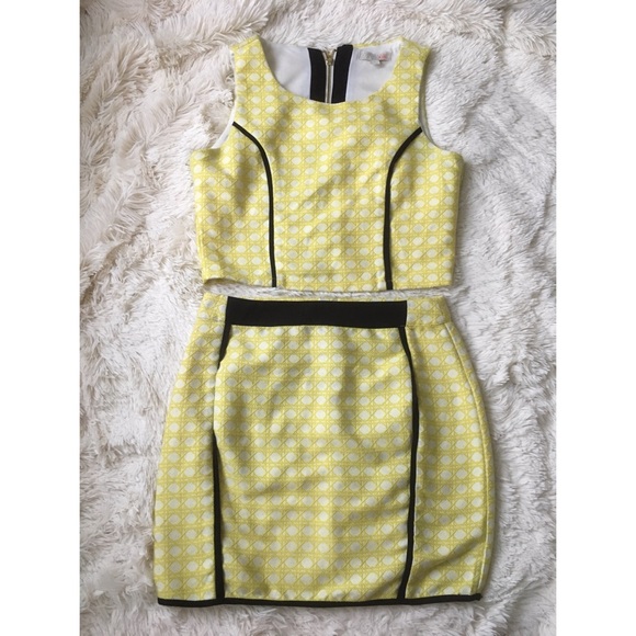 Gianni Bini Other - Gianni Bini crop top & skirt set