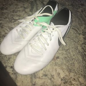 Nike tiempo mystic cleats!!!