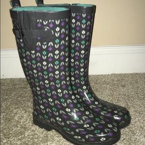 Grey Floral Rainboots size 9