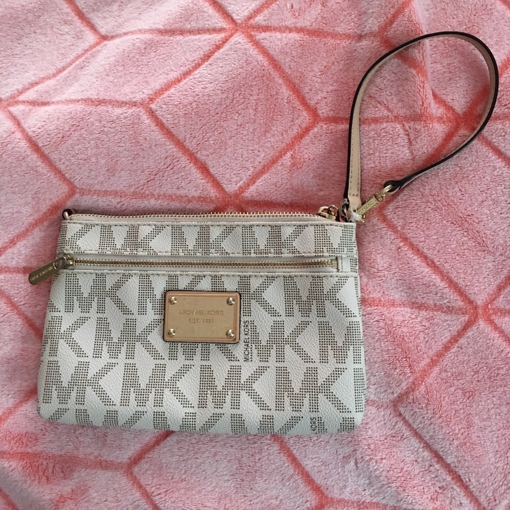 Michael Kors Smart Phone Wristlet