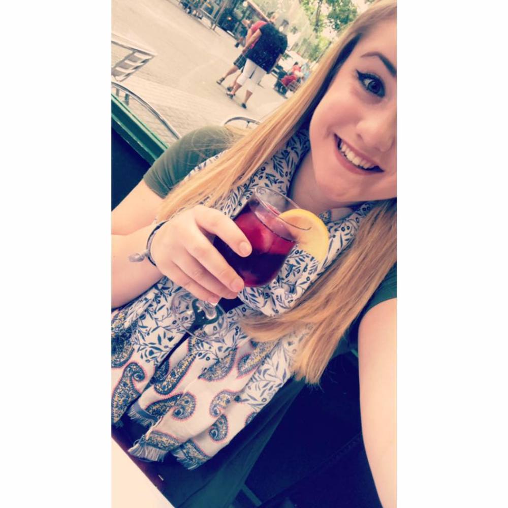 Meet your Posher, Elisa