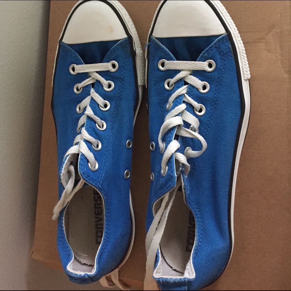 Converse sneaker