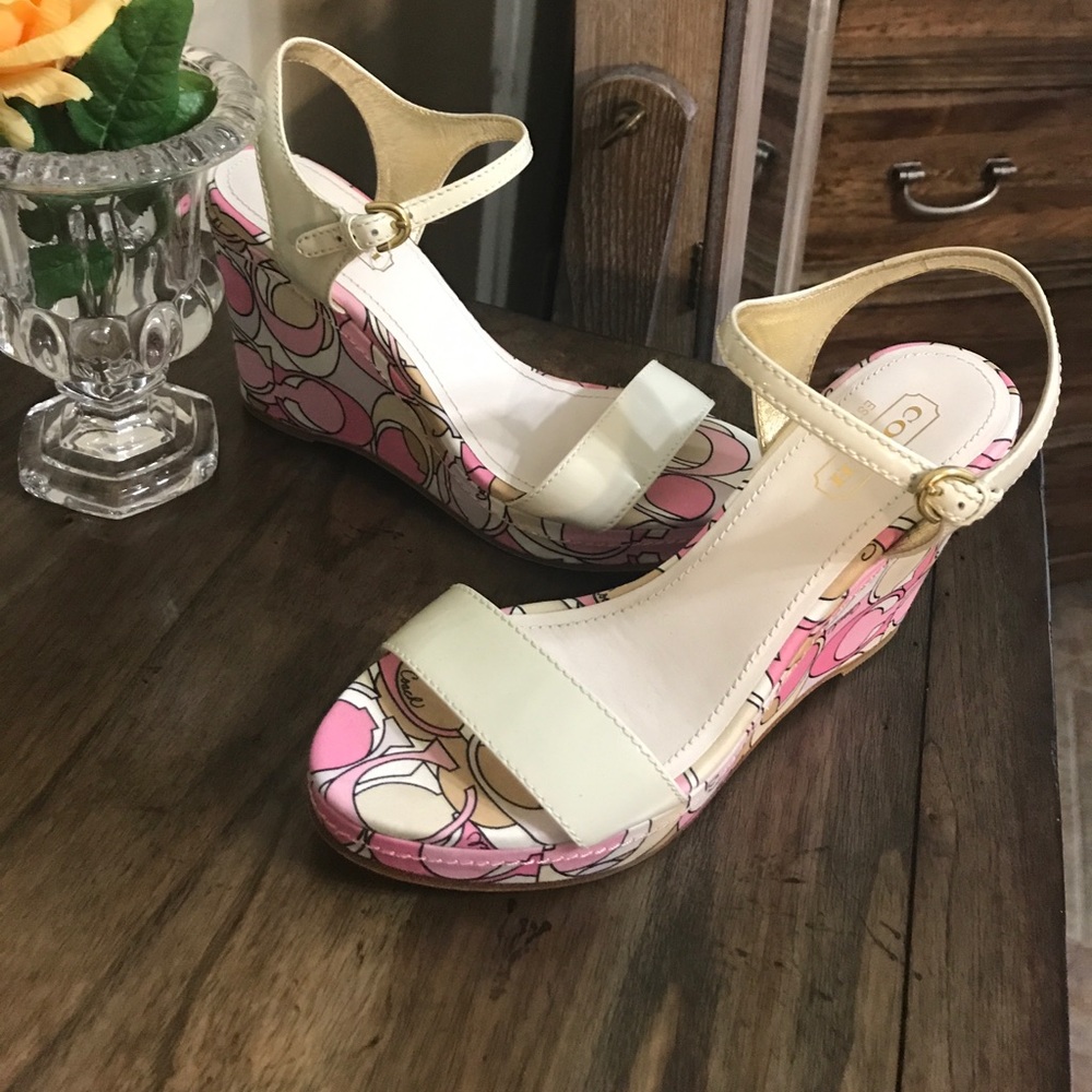 Coach. Heels