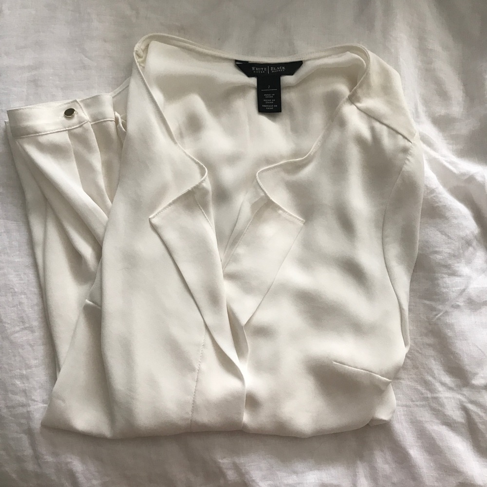 Black house white market - off white blouse NWOT