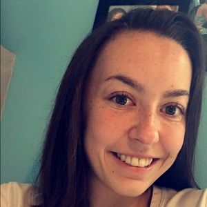 Meet your Posher, Carlee