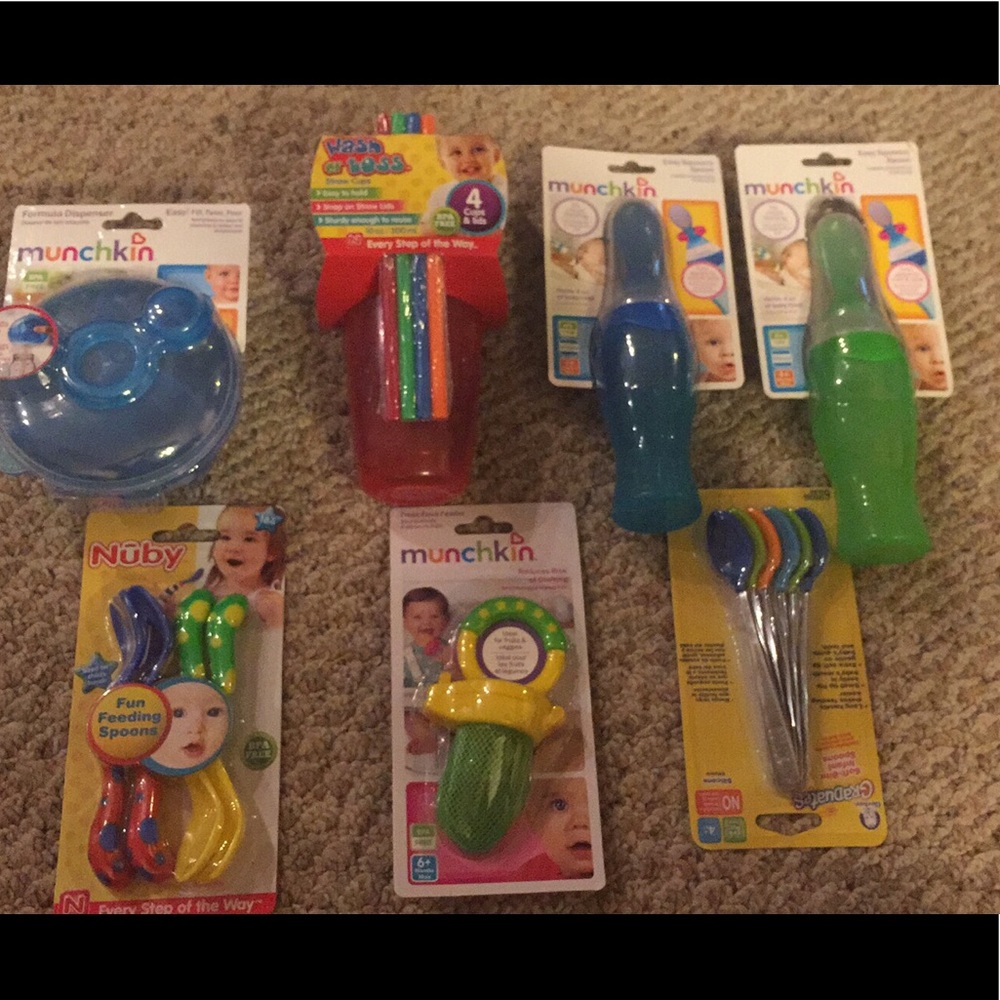 Baby feeding items