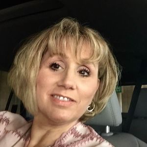 Meet your Posher, Leslie