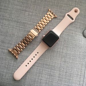 Rose gold Apple Watch 38mm