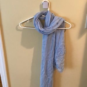 Light blue scarf!!