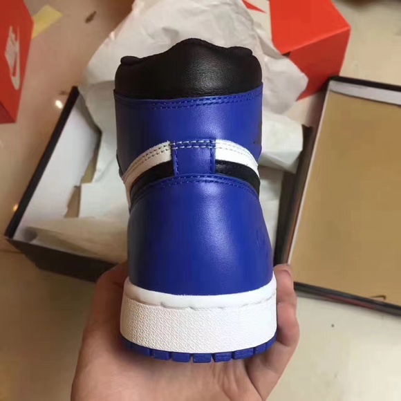 NIKE JORDAN 1 RETRO FRAGMENT
