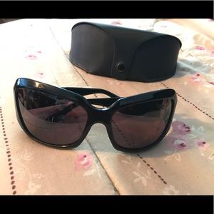 Oliver People's black frame sunglasses