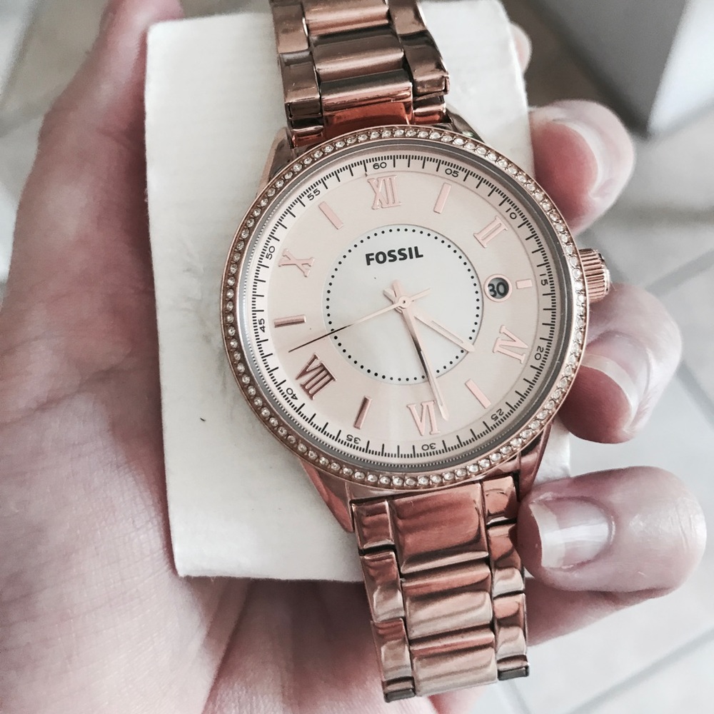 Nwot women's rose gold Stella fossil watch