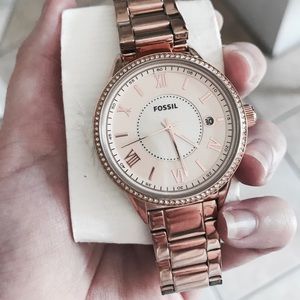 Nwot women's rose gold Stella fossil watch