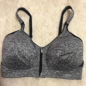 Victoria Secret Sport bra in 32D