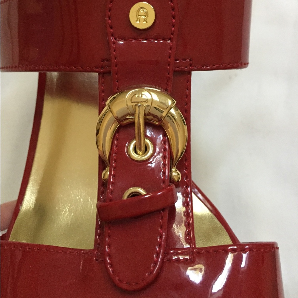 NWOT Etienne Aigner Red Patent Leather Sandal, 10