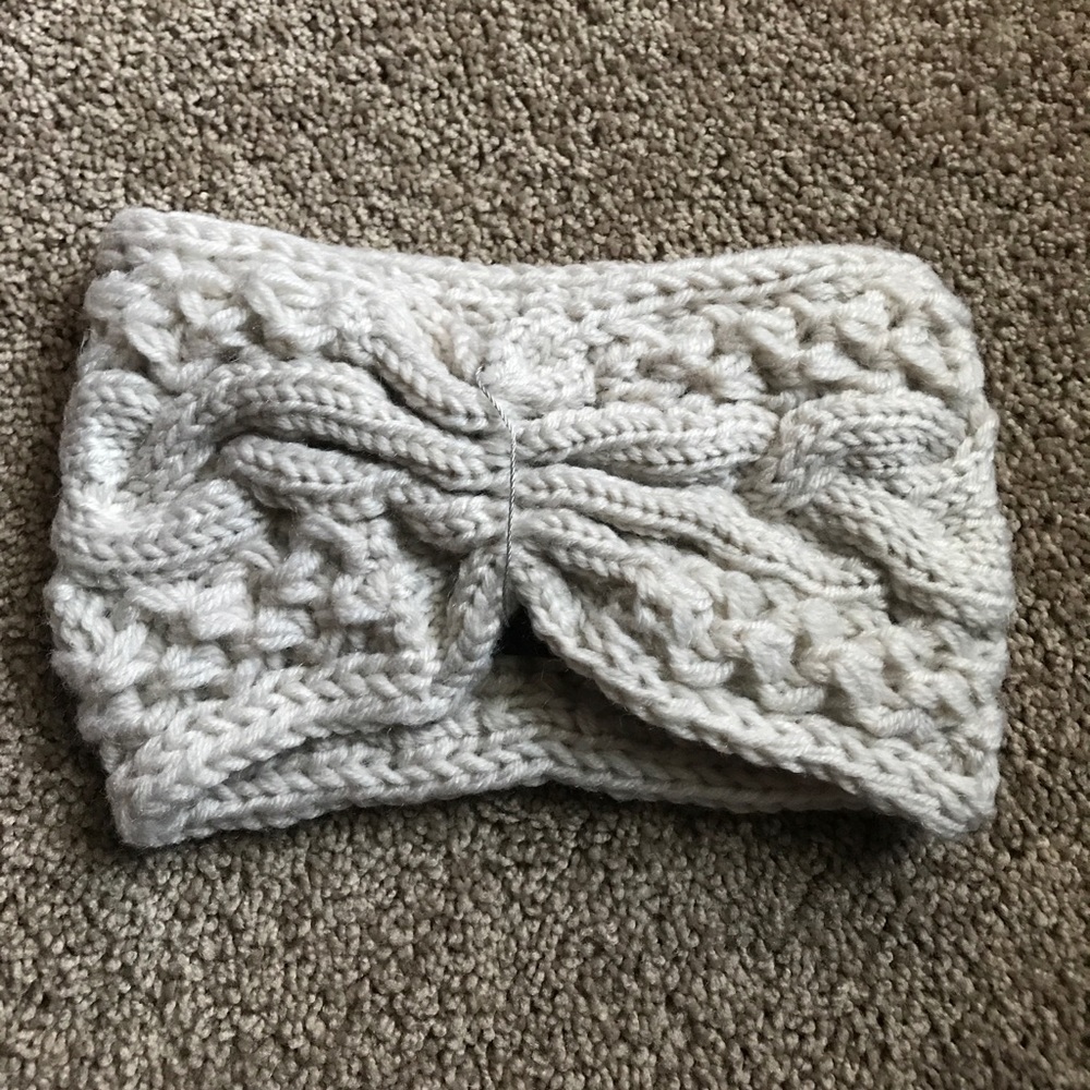 🆕HOST PICK🎉 10/14Black & Ivory Headbands - Picture 3 of 5