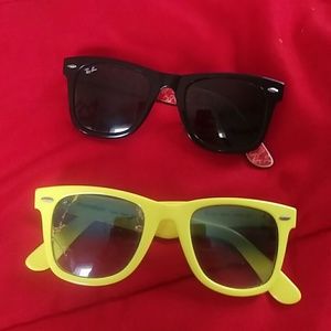 Bundle of 2 BROKEN pairs of Ray Bans