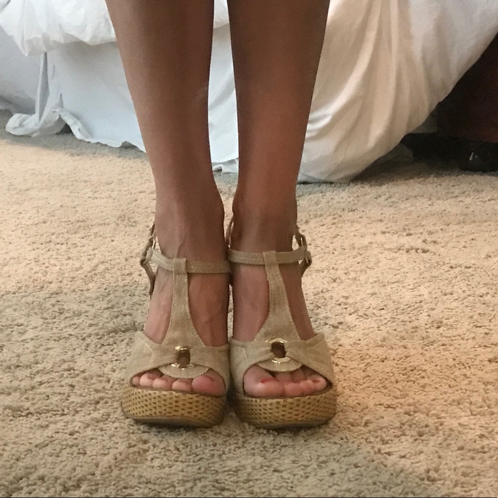 Adorable basket weave wedges!