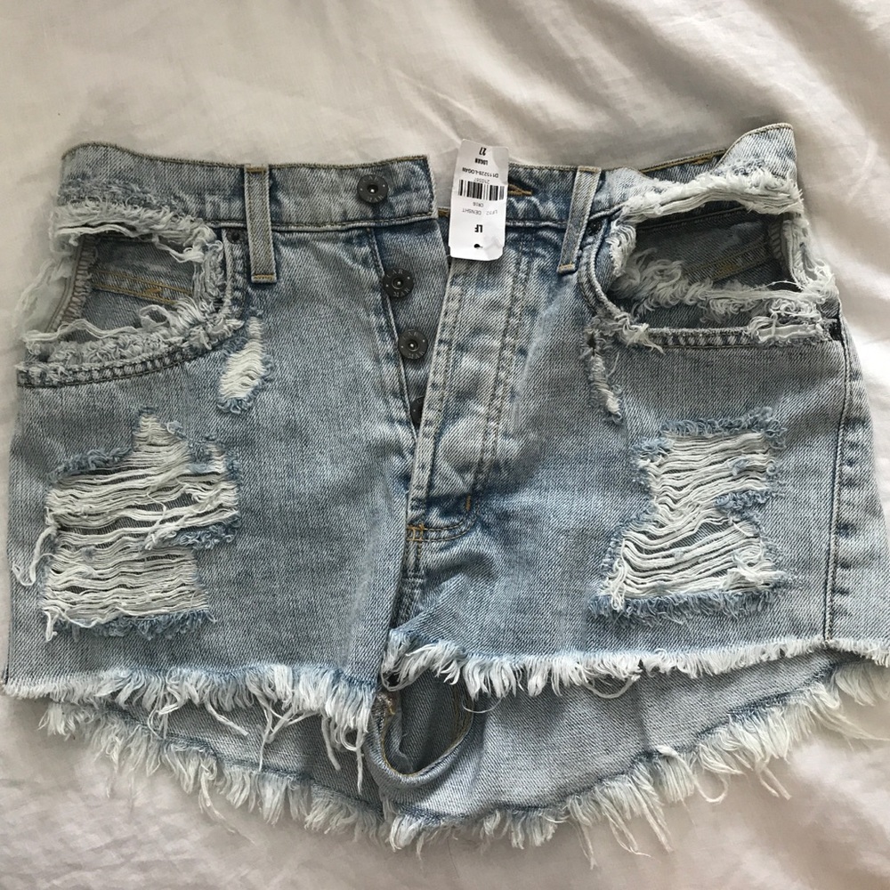 LF cutout Jean shorts size 27 NWT