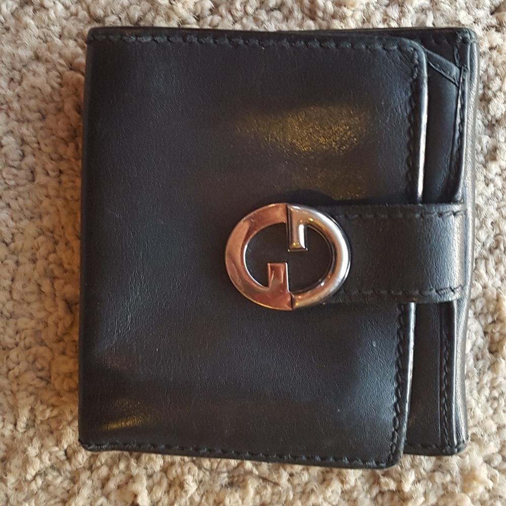 Genuine Gucci GG monogram black leather wallet