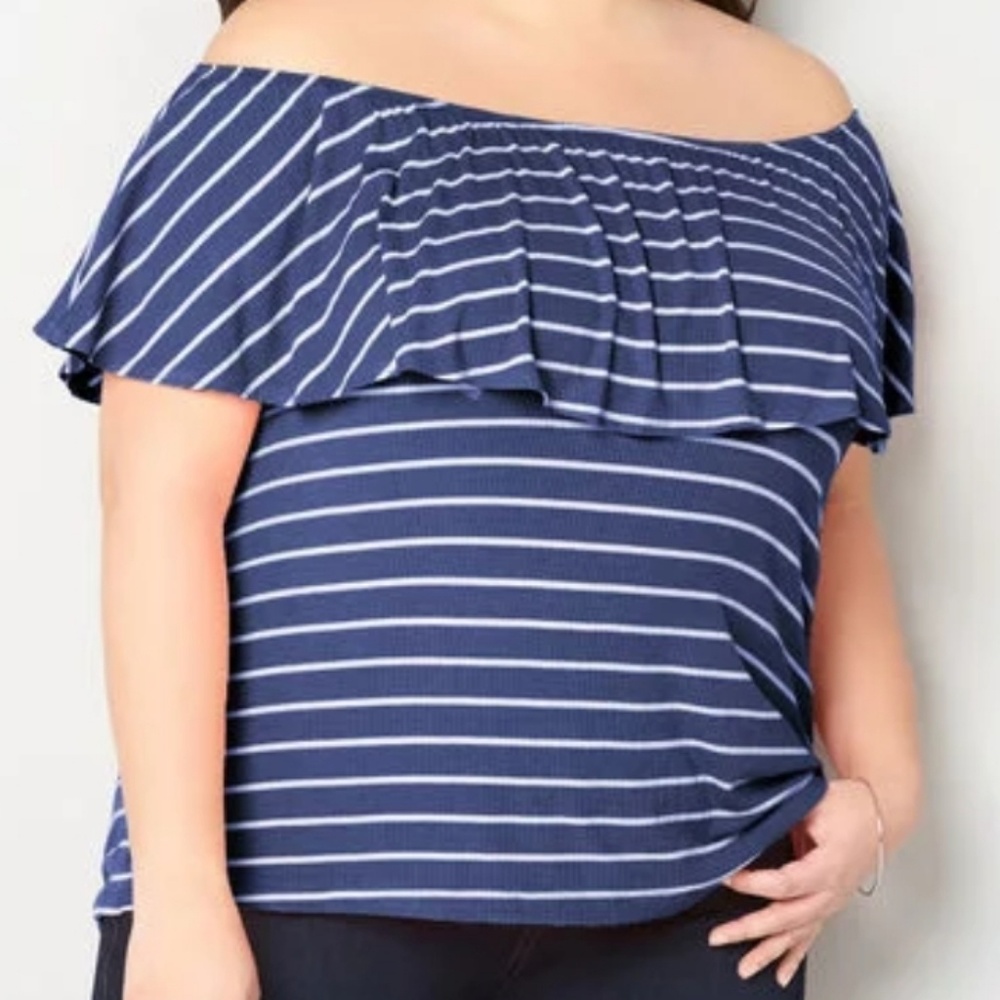 Avenue Striped off the shoulder top size 14/16