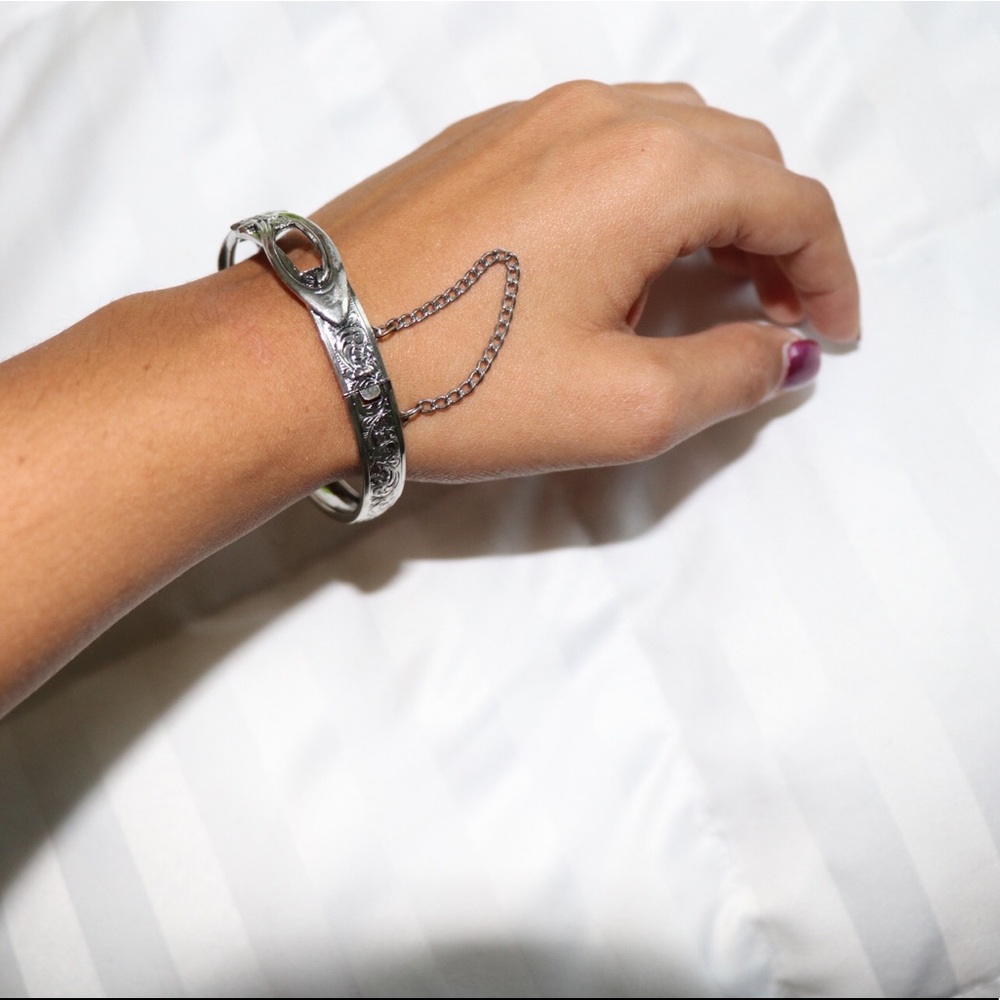 Vintage Silver Bracelet With Catch