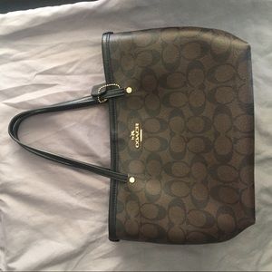Coach mini tote