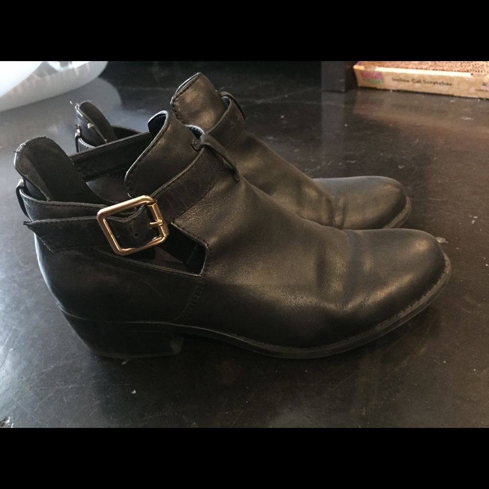 Black ankle booties