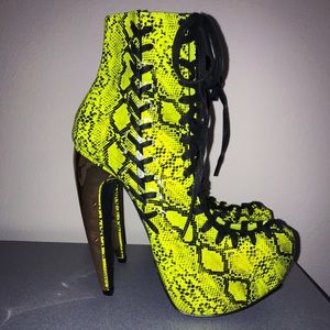 STEVE MADDEN SWERVEY Stilettos