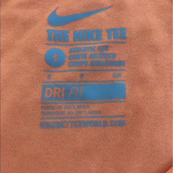 Nike Dry Fit Tee - Picture 2 of 3