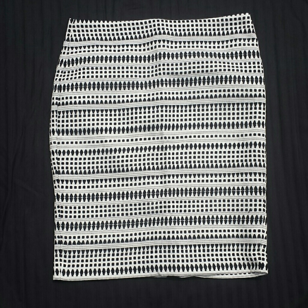 Loft embroidered black and white pencil skirt