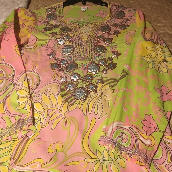 Floral beautiful dress Cover up - Picture 2 of 3