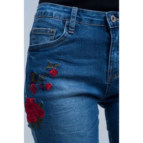 Flash Sale! Embroidered Distressed Jeans - Picture 8 of 8