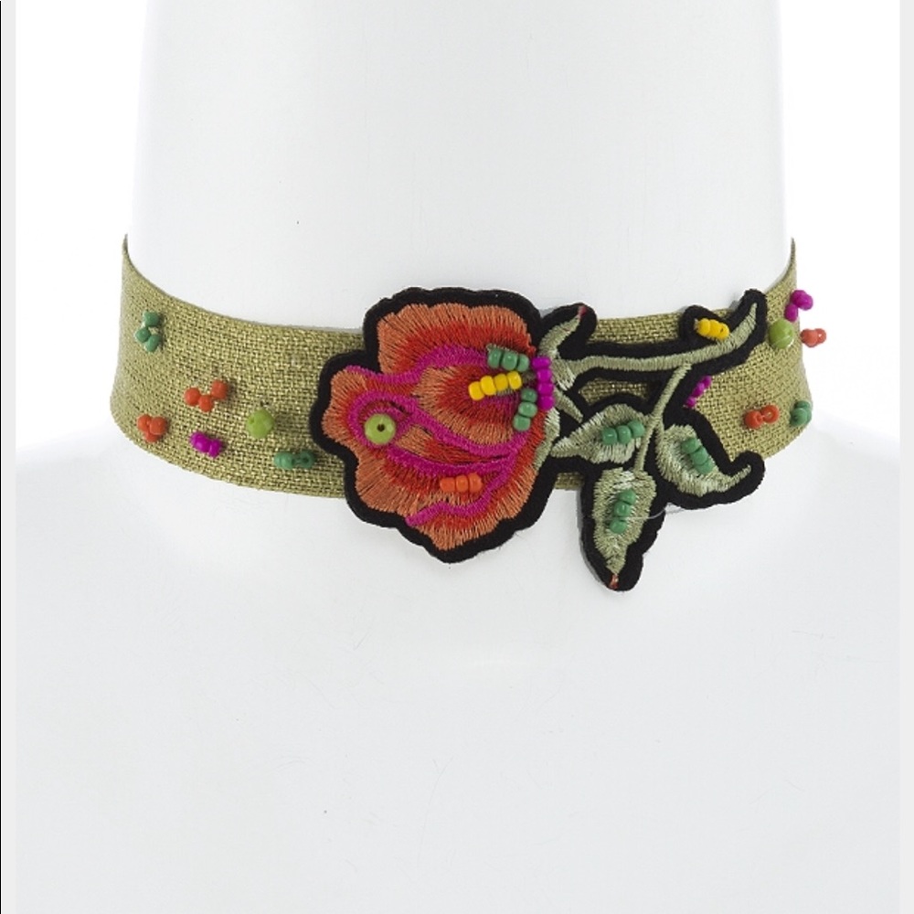 ROSE PATCH CHOKER