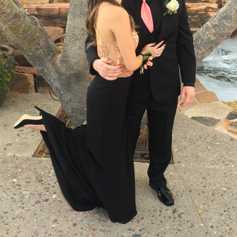 PROM DRESS!! - Picture 2 of 4