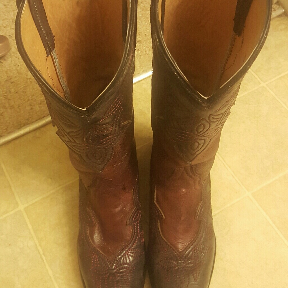 Barely worn Cowboy Pro boot