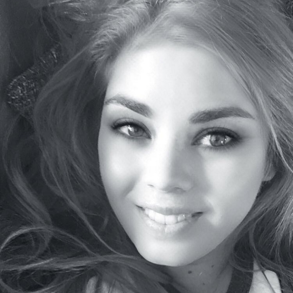 Meet your Posher, Alexandra