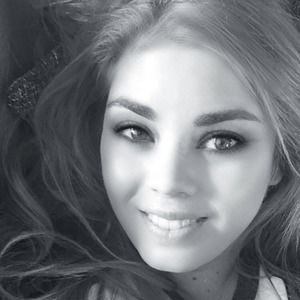 Meet your Posher, Alexandra
