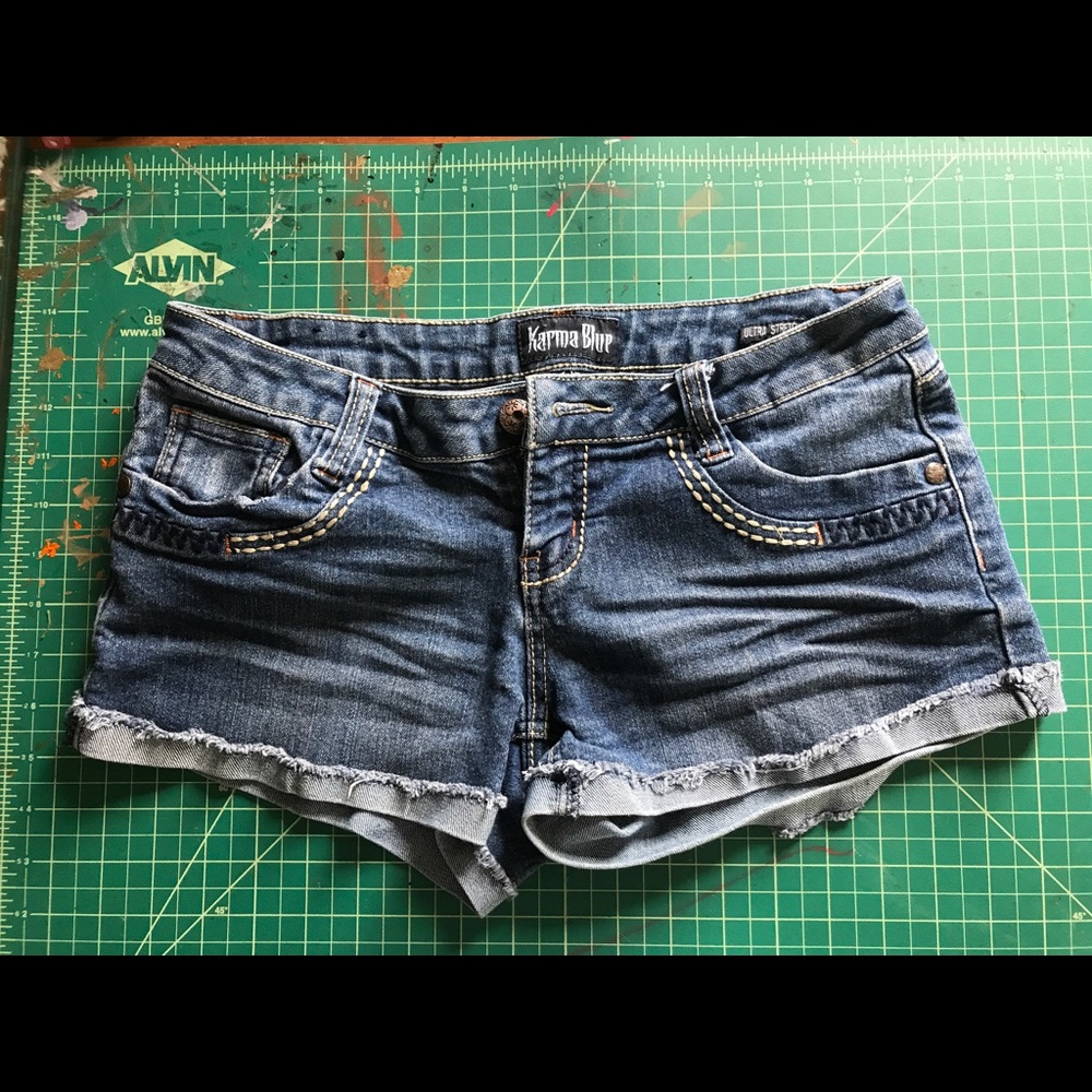 Karma Blue retro ultra stretch jean shorts