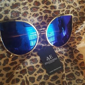 Designer Inspired Cat Eye Oversized Mirror Sunglas