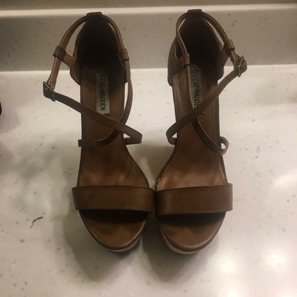 Steve Madden Brown "Paisley" Wedge