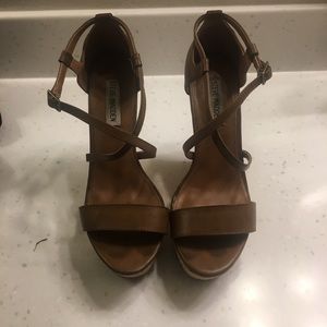 Steve Madden Brown "Paisley" Wedge