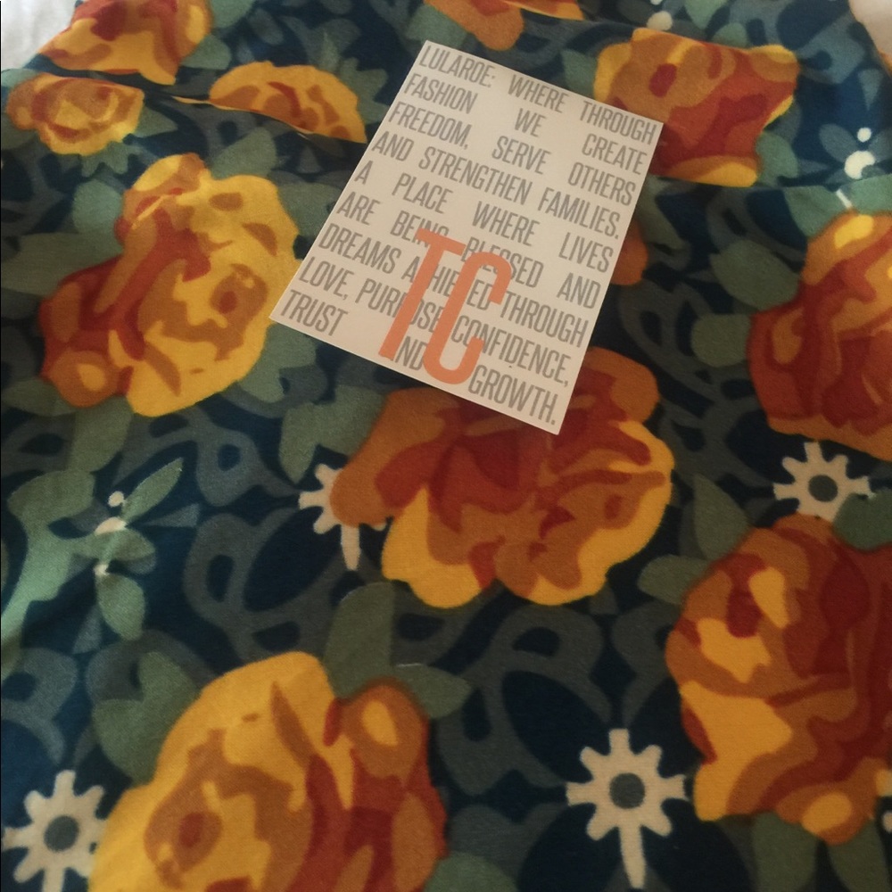 Lularoe tall Curvy roses NWT unicorn