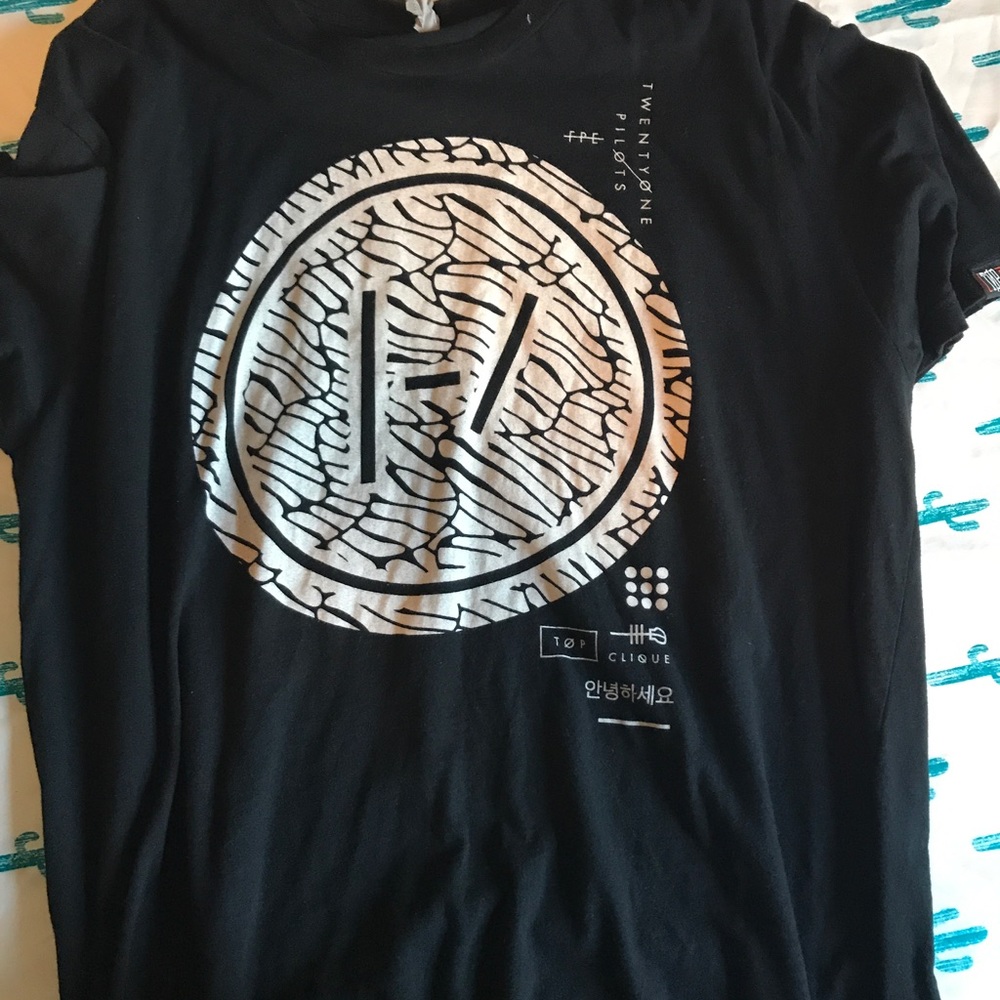 twenty one pilots "doubt" merch