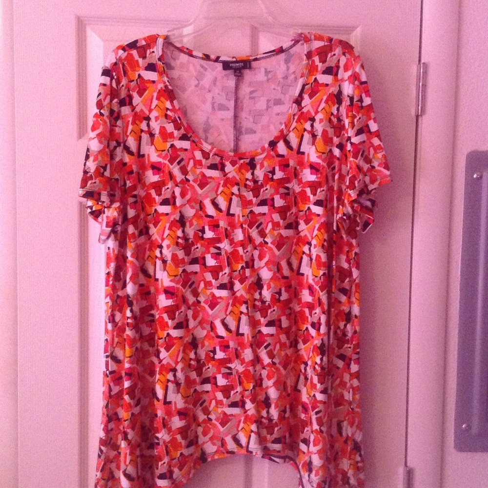 Springy 2X Top, very flattering on.