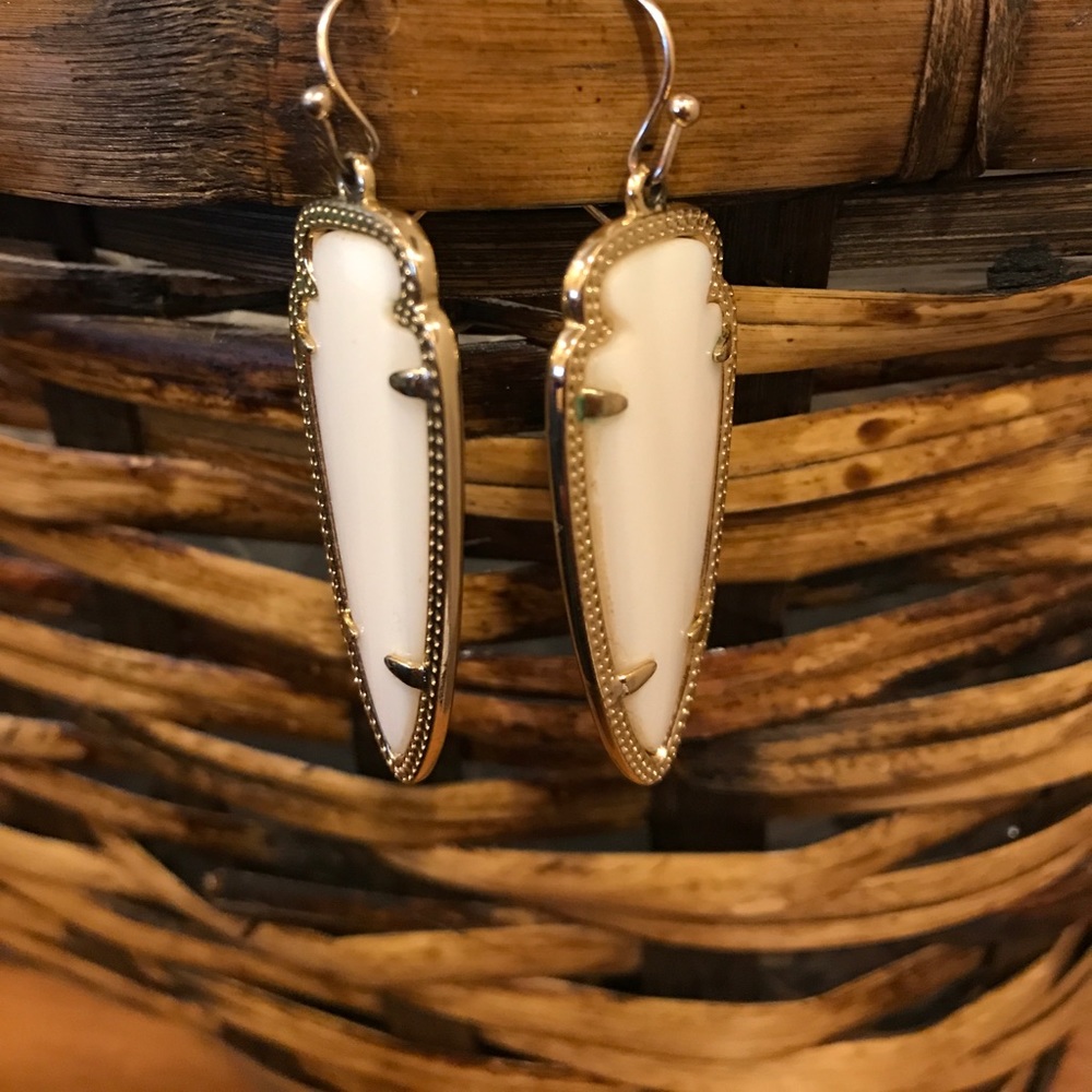 Kendra Scott Sky WANT TO TRADE FOR BLACK SKY'S!!!