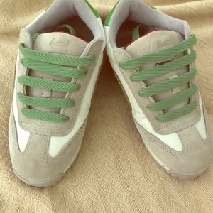 Women's Etnies Skate Shoes